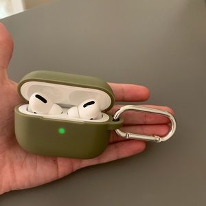 Apple AirPods Pro + Case + Apple Care